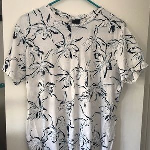 Men’s large t-shirt